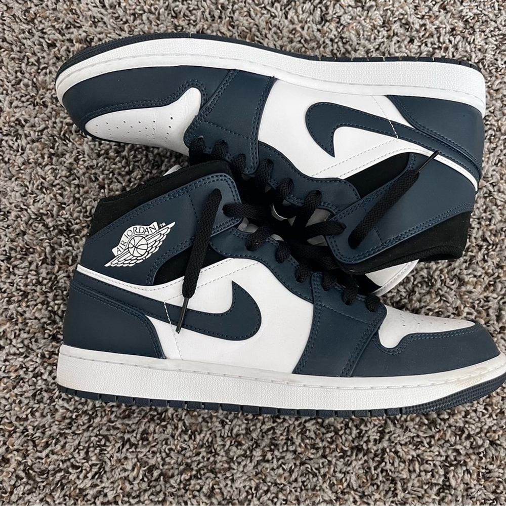 EUC Air Jordan 1 Mid Sneakers in Armory Navy Blue - Men 10.5 / Women 12